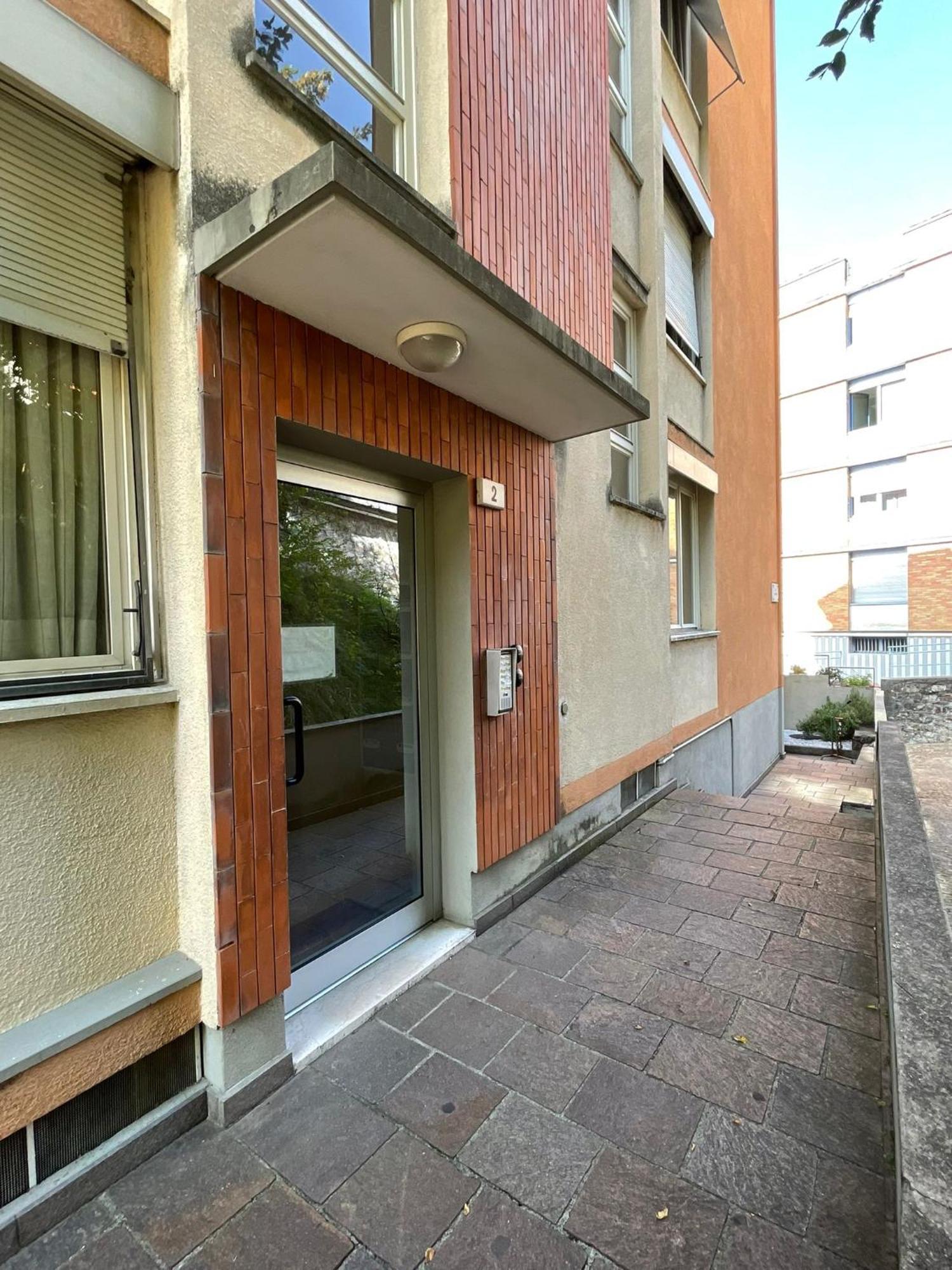 Apartamento Casa Madlen - Bright Attic With Marvelous View Campione dʼItalia Exterior foto